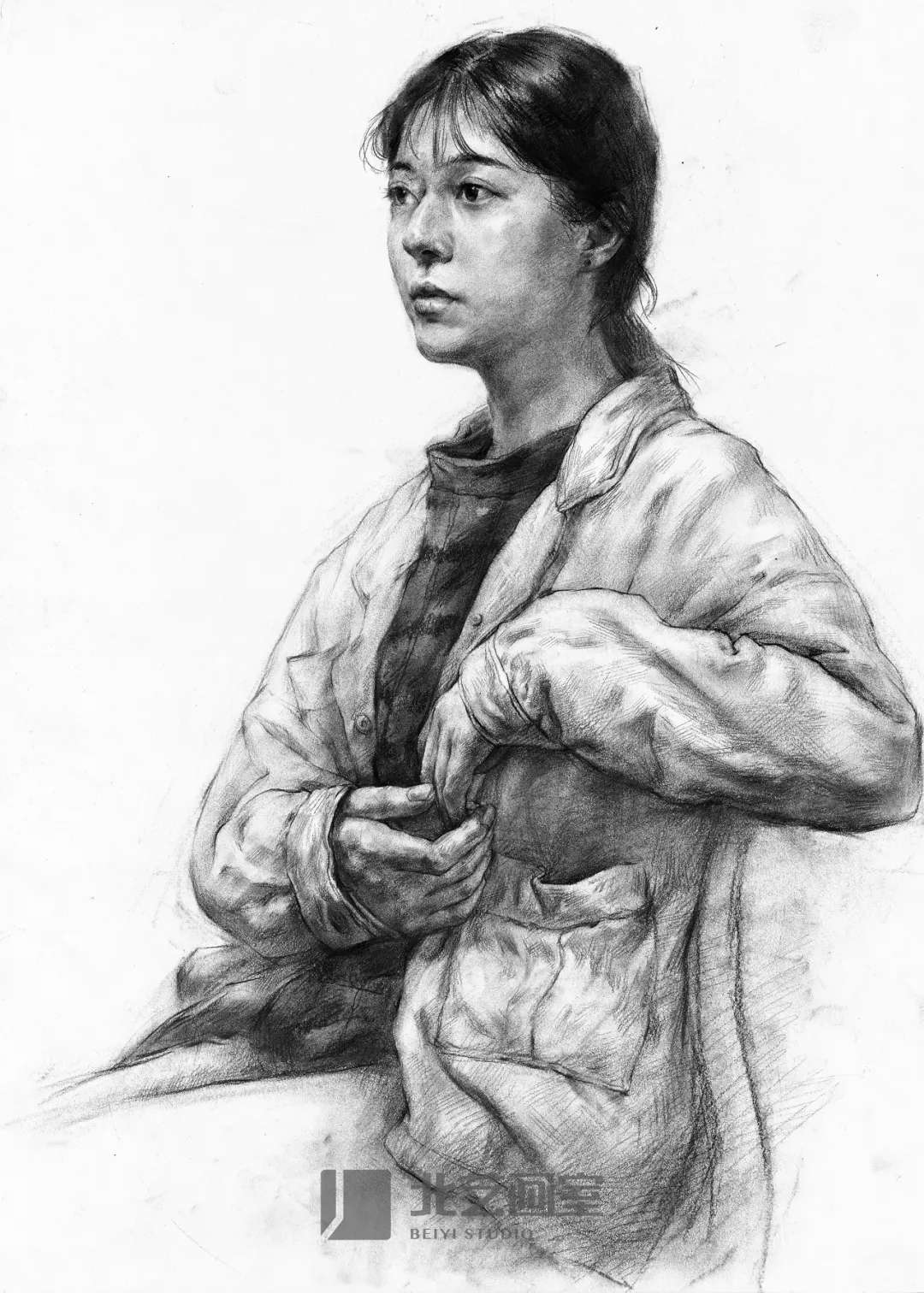 素描半身像作品——四分之三侧面长发女青年