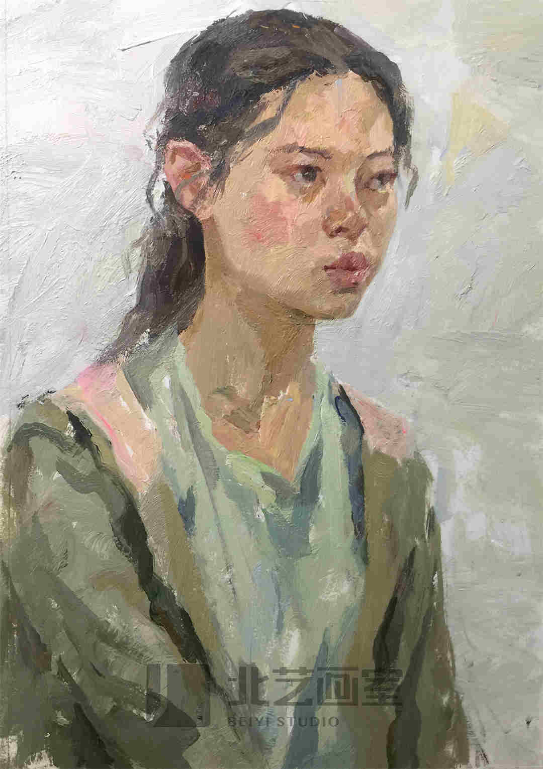 四分之三侧面嘟嘴穿绿外套女青年色彩头像作品